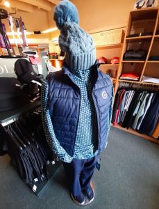 Venez faire vos achats de vêtements d’hiver à la boutique du golf